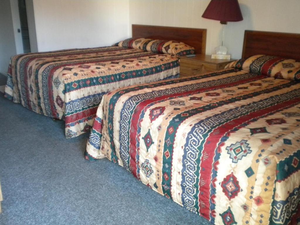 Holiday House Motel ペンティクトン 部屋 写真