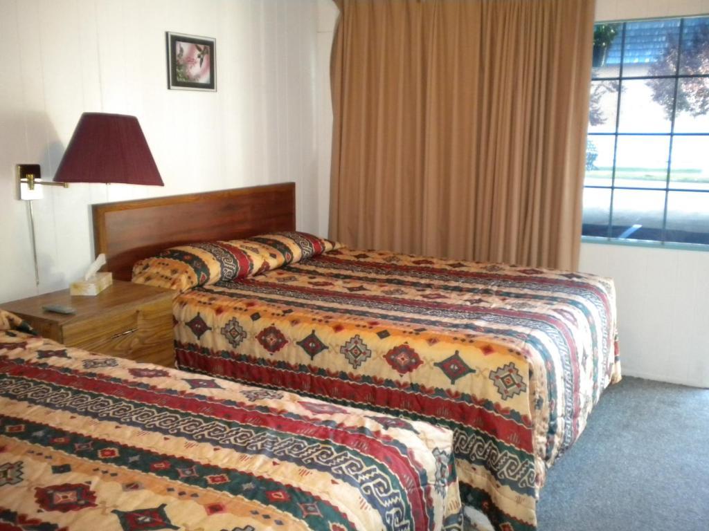 Holiday House Motel ペンティクトン 部屋 写真