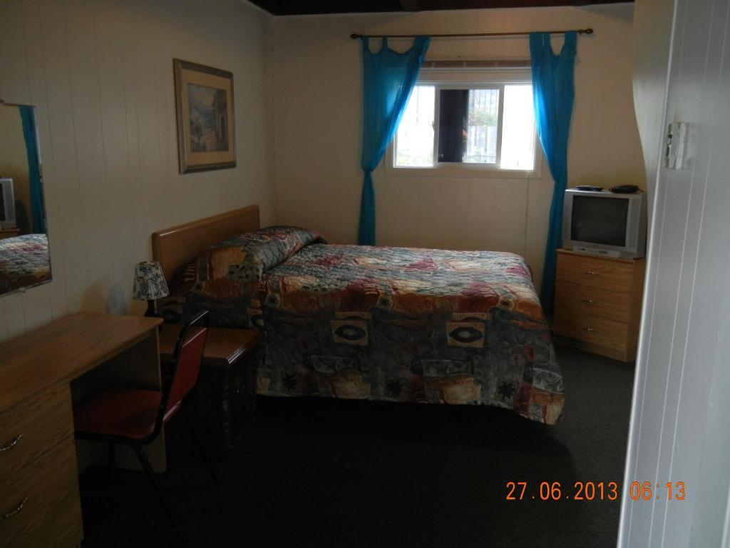 Holiday House Motel ペンティクトン 部屋 写真